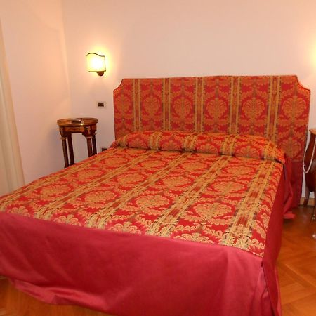 Hotel Al Teatro Livorno Zewnętrze zdjęcie