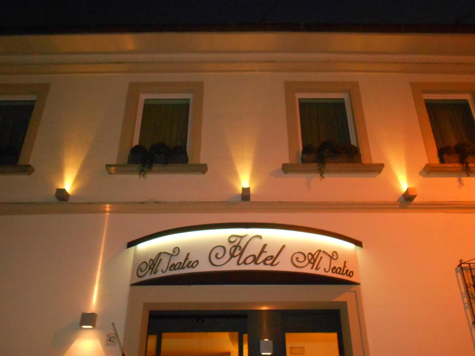 Hotel Al Teatro Livorno Zewnętrze zdjęcie