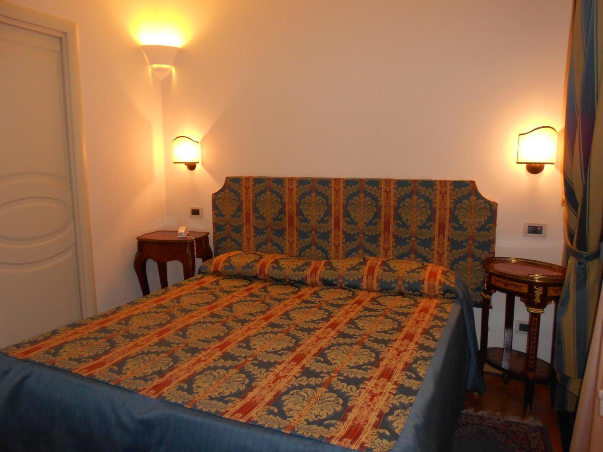 Hotel Al Teatro Livorno Pokój zdjęcie