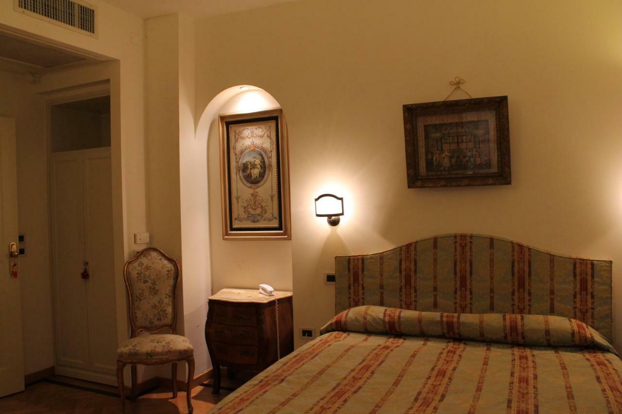 Hotel Al Teatro Livorno Zewnętrze zdjęcie
