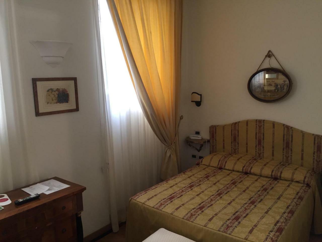 Hotel Al Teatro Livorno Zewnętrze zdjęcie